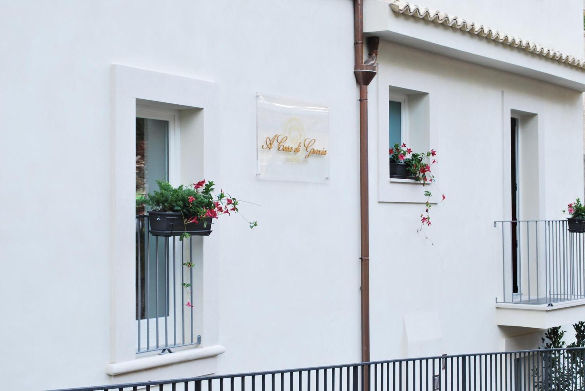 A Casa Di Grazia Bed & Breakfast Ragusa Dış mekan fotoğraf